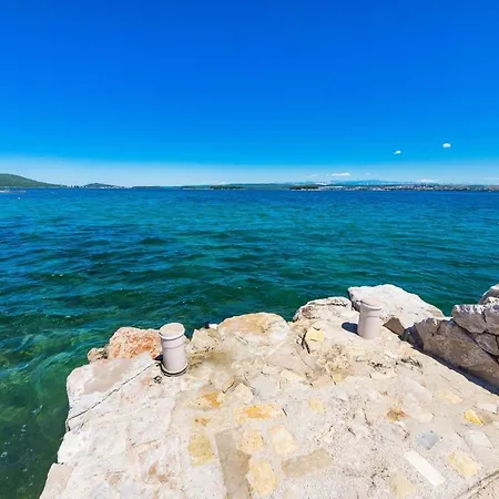 By The Sea Tkon, Pasman - 8244 דירה