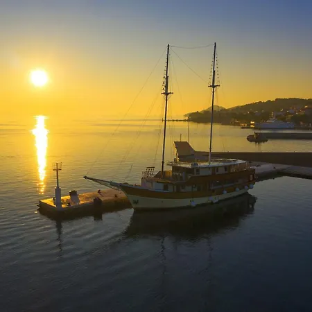 By The Sea Tkon, Pasman - 8244 דירה *