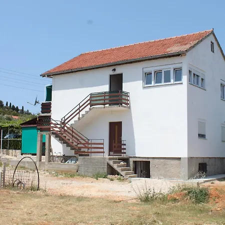 By The Sea Tkon, Pasman - 8244 *